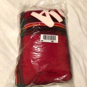 Big cozy blanket Victoria’s Secret